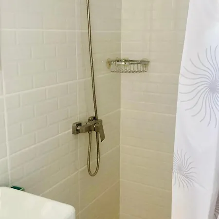 Casa De Oaspeti 2 Mai ゲストハウス 3*