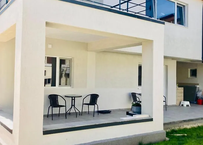 Casa De Oaspeti 2 Mai Pensionat 3*