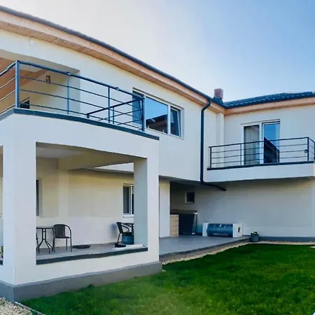 Casa De Oaspeti Guest house *
