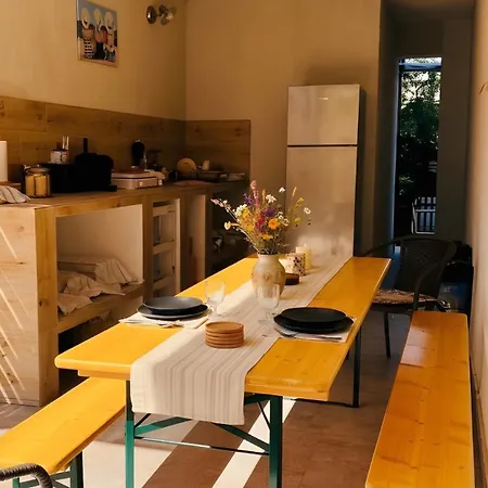 Casa De Oaspeti 2 Mai 招待所 3*