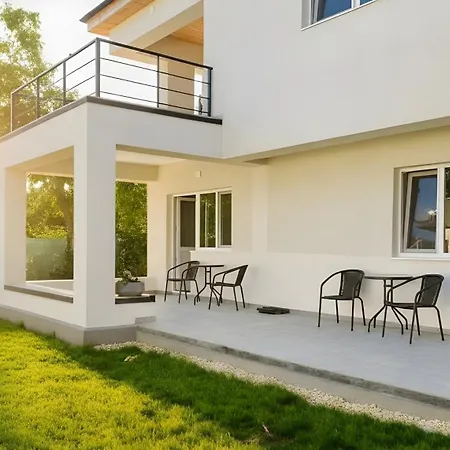 Casa De Oaspeti 2 Mai 3* Două Mai